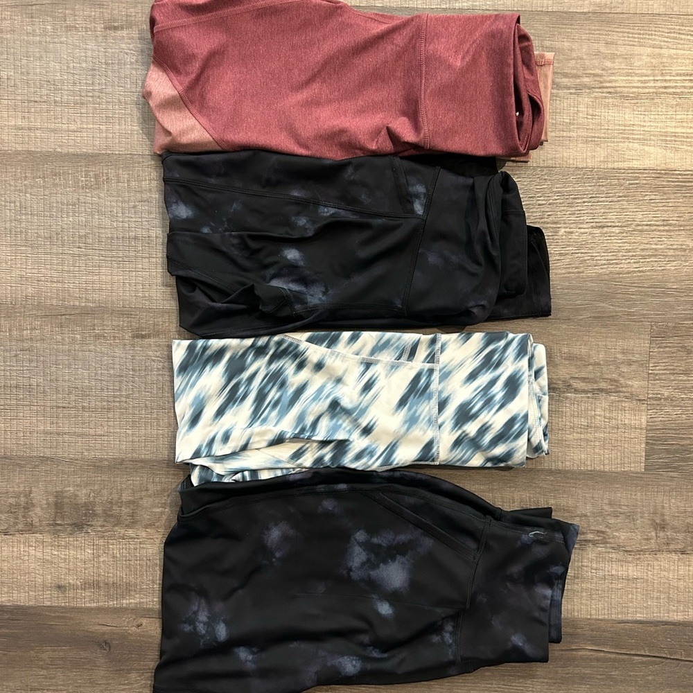Old Navy Women's Leggings Set - Red, Black, and Blue
